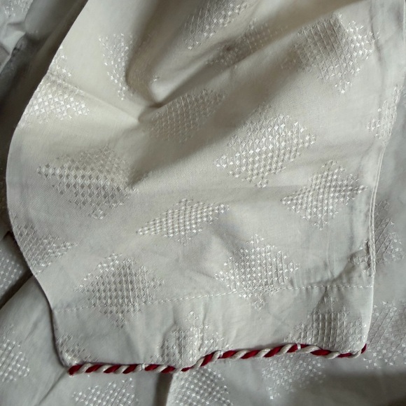 Pakistani Chic Cream and Maroon Women's kurta - Picture 8 of 8